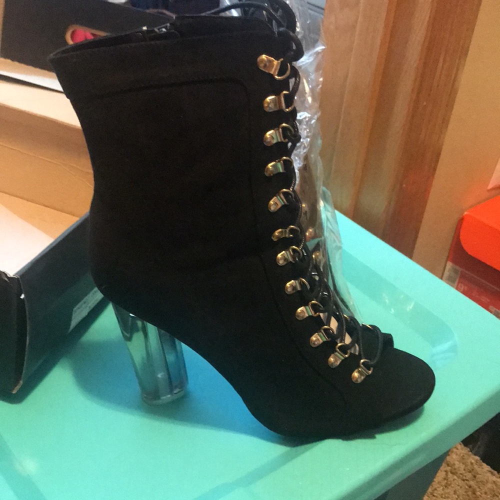 Never worn - Picture 3 of 9